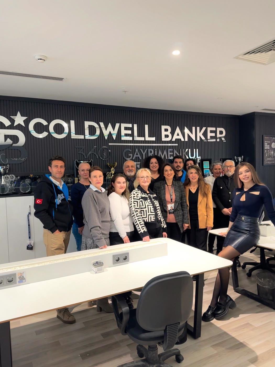 Coldwell Banker ofisinde kurumsal yapay zeka eğitimi